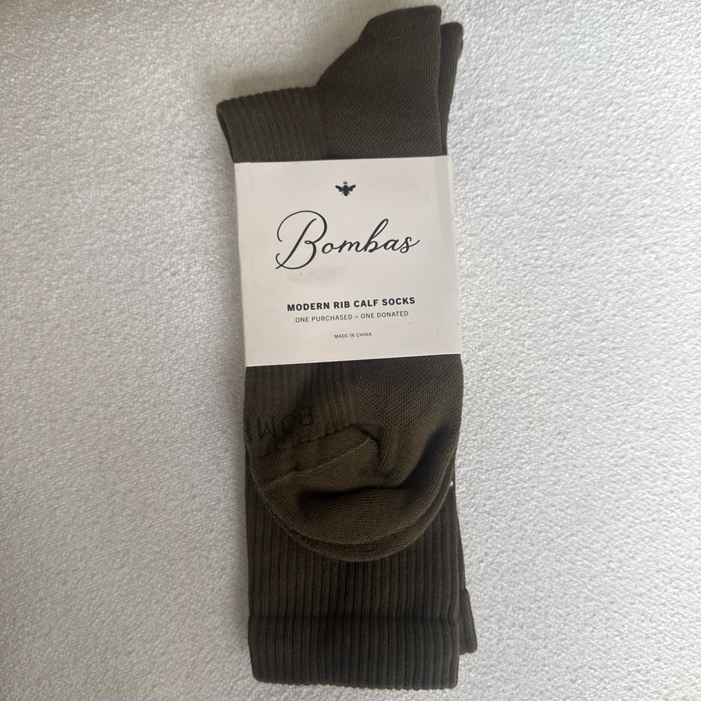 NWT Bombas Modern Rib Calf Socks